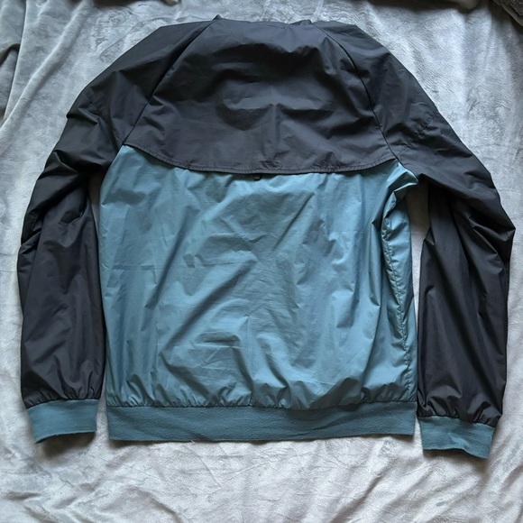 Nike Jacket - Picture 6 of 9